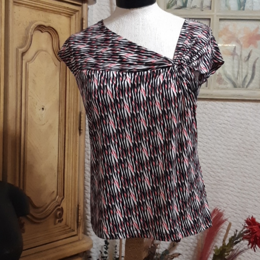 Women Blouse Sz Med Large shirt Pink black white colors Striped B28 Stretchy